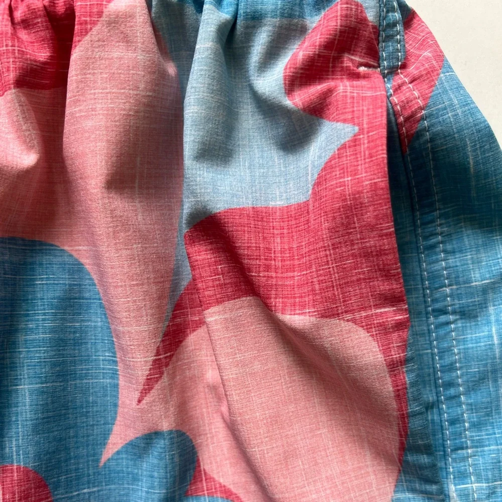 Blue/Coral Toes on the Nose Swim Shorts with 2 Front Pockets Back Zip Pocket Med - Picture 3 of 4